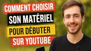 Conseils pour l’équipement du YouTubeur nomade. YouTubeur utilisant un smartphone et un micro-cravate pour filmer ses vidéos en extérieur